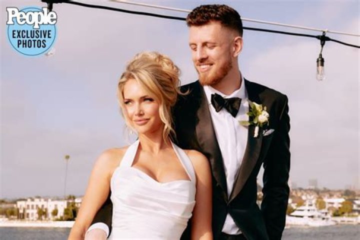 Kourtney Kellar Height, Weight, Net Worth, Age, Birthday, Wikipedia, Who, Nationality, Biography