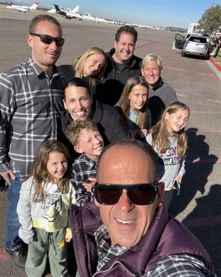 Roberta Raffel Age: HGTV’s Marcus Lemonis’s Wife’s Net Worth &amp; Children