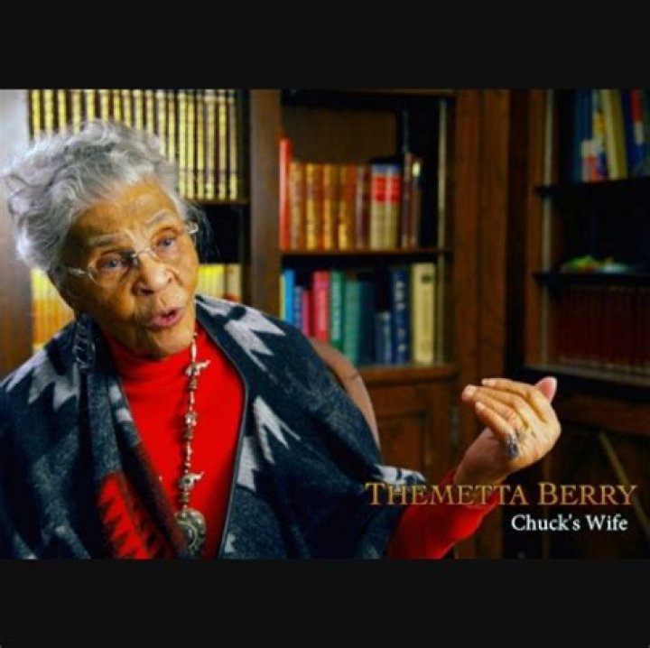 Themetta Suggs Age, Birthday, Wikipedia, Who, Nationality, Biography
