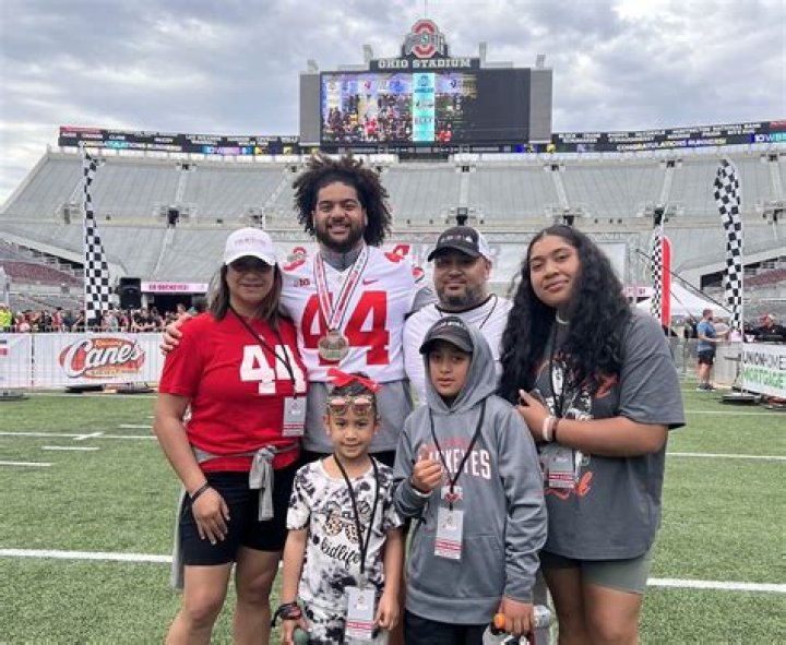 Where Is Jt Tuimoloau From? Parents Ethnicity and Family Background