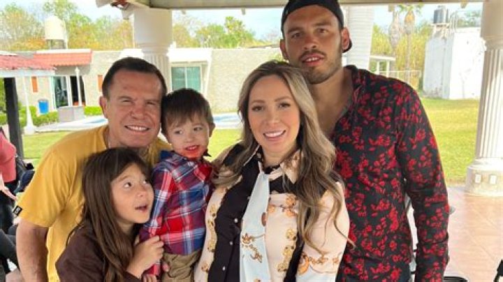 Who Is Jimmy Garoppolo Wife? Is He Married To Deanne Marlene Munoz? Kids And Net Worth